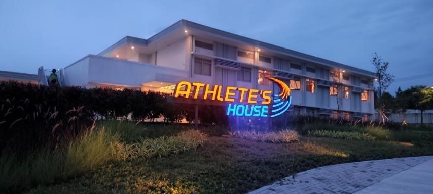 Hotel Athlete'S House Imus Exterior foto